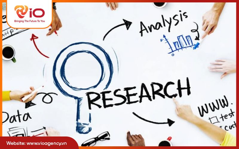 Nghiên cứu và phân tích (Research & Analysis)