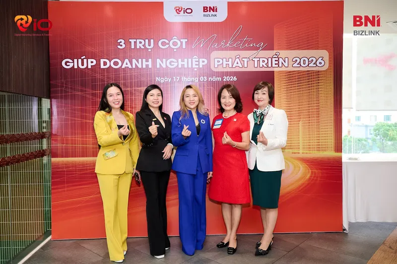 Doanh nhân kết nối kinh doanh tại sự kiện BNI Bizlink