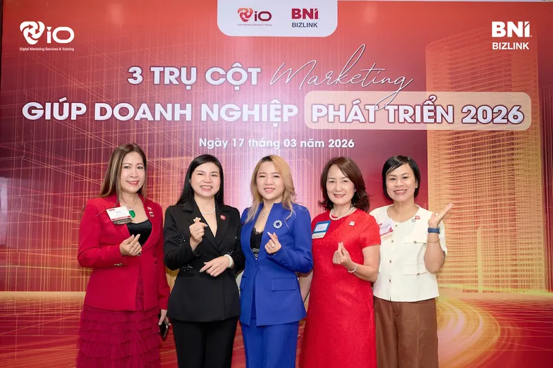 Doanh nhân kết nối kinh doanh tại sự kiện BNI Bizlink