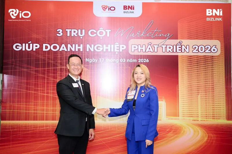 Doanh nhân kết nối kinh doanh tại sự kiện BNI Bizlink
